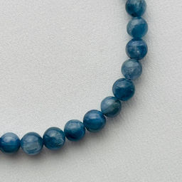 Бусы из Кианита