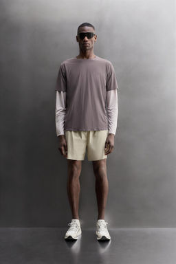 CAMISETA T?CNICA ESTRUCTURA / Morado