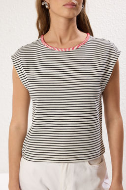 TRENDYOLMILLA Cok Renkli Cizgili Kroseta Dikis Detayl? Crop Orme T-Shirt TWOSS25TS00043 фото 3