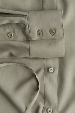 MAMA Camisa con cinturon de anudar Before & After - H&m фото 7