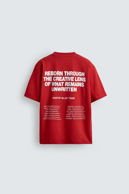 CAMISETA GR?FICO CONTRASTE / Blanco / Rojo