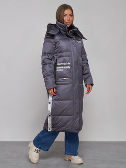 Пальто утепленное молодежное зимнее женское темно-фиолетового цвета 5873TF - Mtforce фото 3