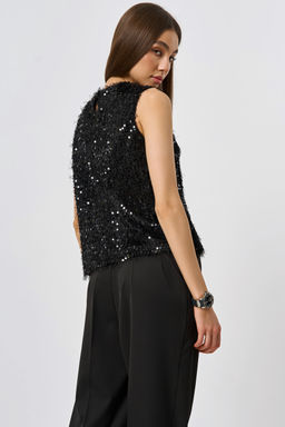 Блузка из мягкого трикотажа с пайеткой черная