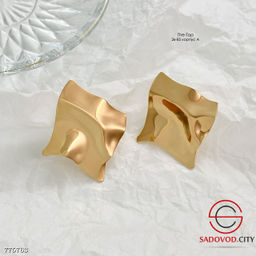 Крупные серьги расплавленный квадрат