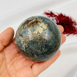 Шар из Пирита в Агате с включ. железа