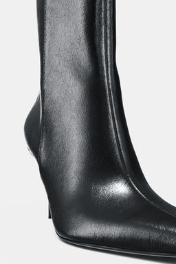 CRACKLED HEEL ANKLE BOOTS - Zara фото 6