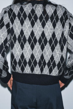 DIAMOND KNIT JUMPER