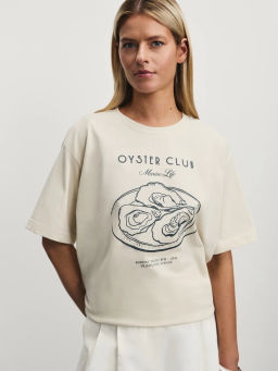 Футболка оверсайз с принтом / Zarina