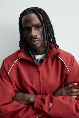 CHAQUETA T?CNICA CONTRASTES / Rojo - Zara фото 7