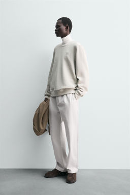 ROLAND CORPORATION  CREW NECK SWEATSHIRT