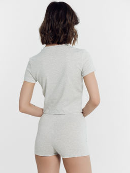 Комплект женский (футболка, шорты) в сером цвете - Mark formelle фото 4