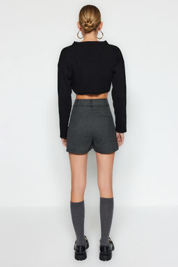 TRENDYOLMILLA Antrasit Regular Kal?p Dokuma Sort TWOAW24SR00060