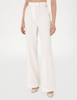 Beyaz Flare Fit Kuma_ Pantolon