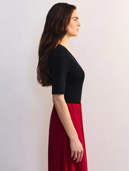 Боди из хлопка с треугольным вырезом / Zarina