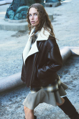 Cazadora biker con forro de borreguito - H&m фото 3