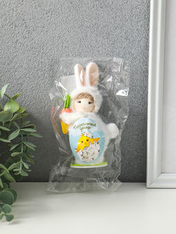 Фигурка пасхальная Малыш в костюме кролика с морковкой, 7.5?5.5?14.5 см