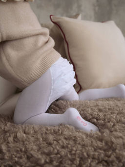 Conte-Kids Хлопковые колготки TIP-TOP с воланами и люрексом белый