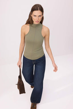 Siyah Fitted/Vucuda Oturan Dik Yaka Kolsuz Yumusak Orme Atlet TWOSS26AL00051 - Trendyolmilla фото 6