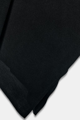 TOP ASIM?TRICO PUNTO / Negro