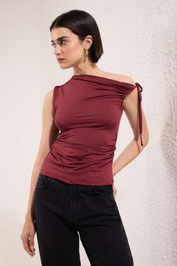 Trendyolmilla Siyah FItted Baglama ve Buzgu Detayl? Kolsuz Esnek Orme Bluz TWOSS25BZ00549