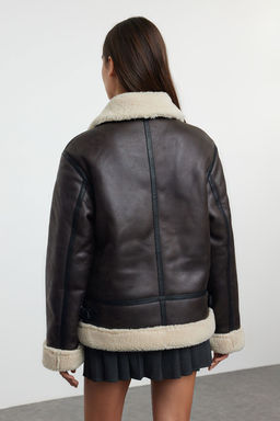 Koyu Kahverengi Regular Kal?p Yakada Kemer Detayl? Peluslu Suni Deri Biker Ceket Mont TWOAW25MO00000 - Trendyolmilla фото 5