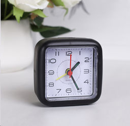 Будильник 7,2х3,5х7,2 см / 8035-1 черный /уп 300/ 737935