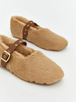 Pel?? Kad?n Ev Terli?i