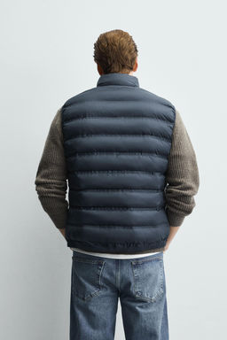 WATER-REPELLENT LIGHTWEIGHT PUFFER GILET - Zara фото 10