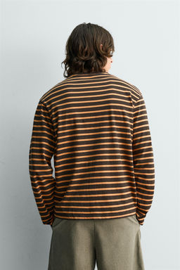 CAMISETA JACQUARD RAYAS / Marr?n