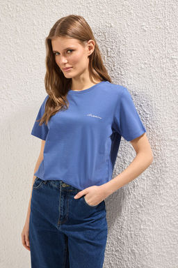 TRENDYOLMILLA Siyah 100 Pamuk Slogan Nak?sl? Regular Kal?p Orme T-Shirt TWOSS24TS00097