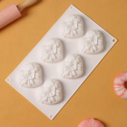 Форма для муссовых десертов и выпечки KONFINETTA Сердце с бантом, силикон, 19?17?6,5 см, 6 ячеек (7,1?6?2,5 см), цвет белый  фото 4