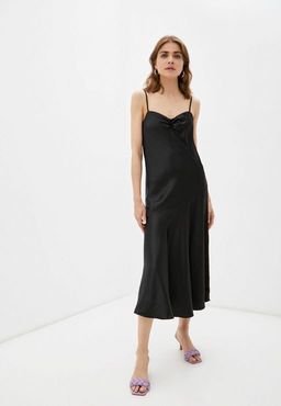 Атласное платье в бельевом стиле