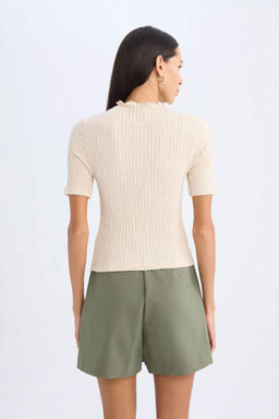 Женская приталенная футболка с короткими рукавами и полуводолазкой приталенного кроя - Defacto фото 6