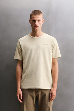 CAMISETA REGULAR FIT GR?FICO ESTAMPADO / Blanco roto