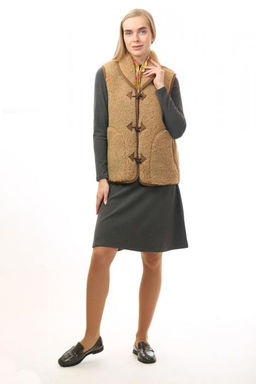 Жилет арт.1217-11/пуг.воротник ТАРА Камель - Altro фото 3
