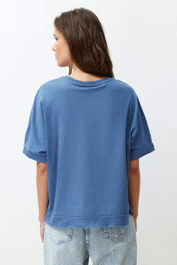 TRENDYOLMILLA Indigo %100 Pamuk Kesik ve Y?rtmac Detayl? Oversize/Rahat Kesim Orme T-Shirt TWOSS24TS00027 фото 10