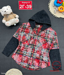 Рубашка с длинным рукавом с капюштном