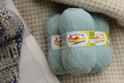 Пряжа ALPINA ALPACA POLLO 80% альпака, 20% акрил 4 шт. х 50 г 125 м  6 м