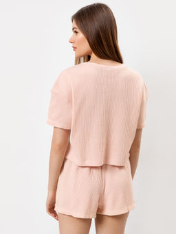 Комплект женский (футболка, шорты) в нежно-розовом оттенке с декором - Mark formelle фото 3