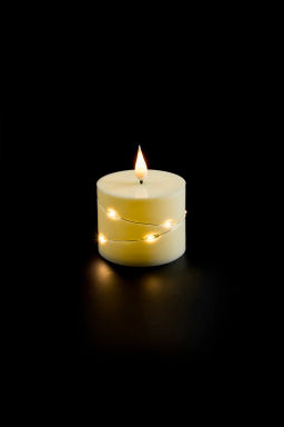 Свеча светодиодная на батарейках 7,5*7,5*9 см (1 шт) SF-8046, №4 - Больше подарков фото 3