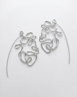 Стильные серьги