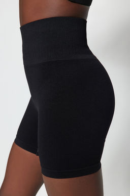 Siyah Seamless/Dikissiz Ekstra Toparlay?c? Orme Spor Sort/K?sa Tayt THMSS23TY00001