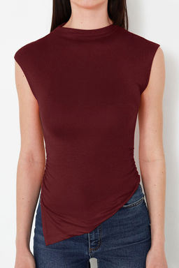 Bordo Dik Yaka Buzgu/Drape Detayl? Fitted/Vucuda Oturan Asimetrik Orme Bluz TWOSS24BZ00534