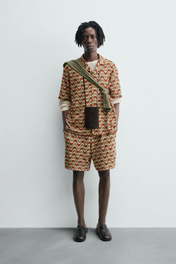 GEOMETRIC JACQUARD BERMUDA SHORTS