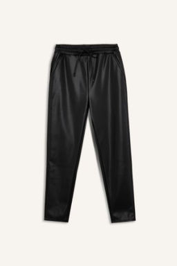Yuksek Bel Cepli Standart Paca Suni Deri Jogger Pantolon