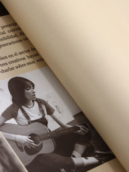 Цена за 20 шт. Пленка флористическая для цветов «Газета моды» 65 мкм, крафт, 50×57±1 см