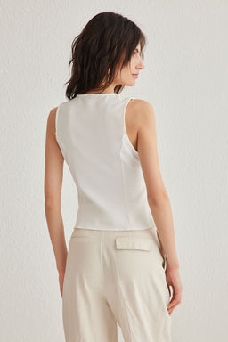 Ekru V Yaka Slim Fit Dokuma Bluz TWOSS25BZ00055