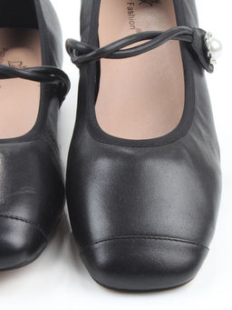 06-B69A-121A BLACK Туфли женские (натуральная кожа)