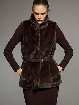 Dik Yaka Beli Kemerli Kad?n K?rk Yelek