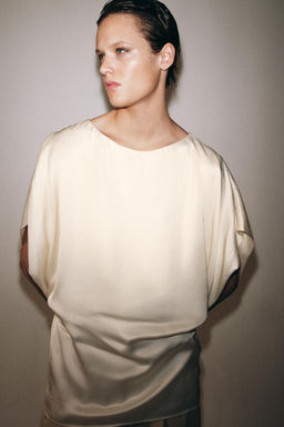 TOP FLUIDO MANGA CORTA ZW COLLECTION / Crudo